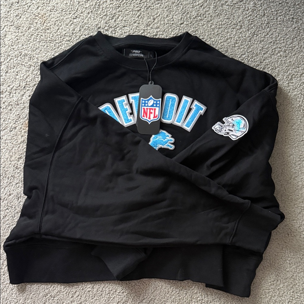 NWT - Pro Standard Detroit Lions Crewneck